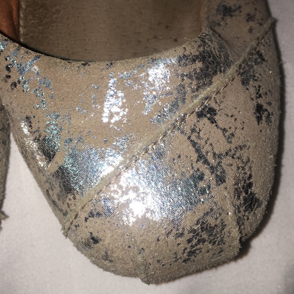 TOMS Ballerina Flats Size 6W. - Picture 5 of 5